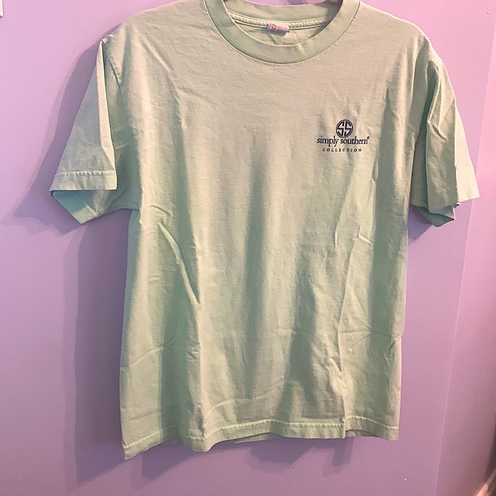 Womens medium Light seafoam green simply southern t shirt